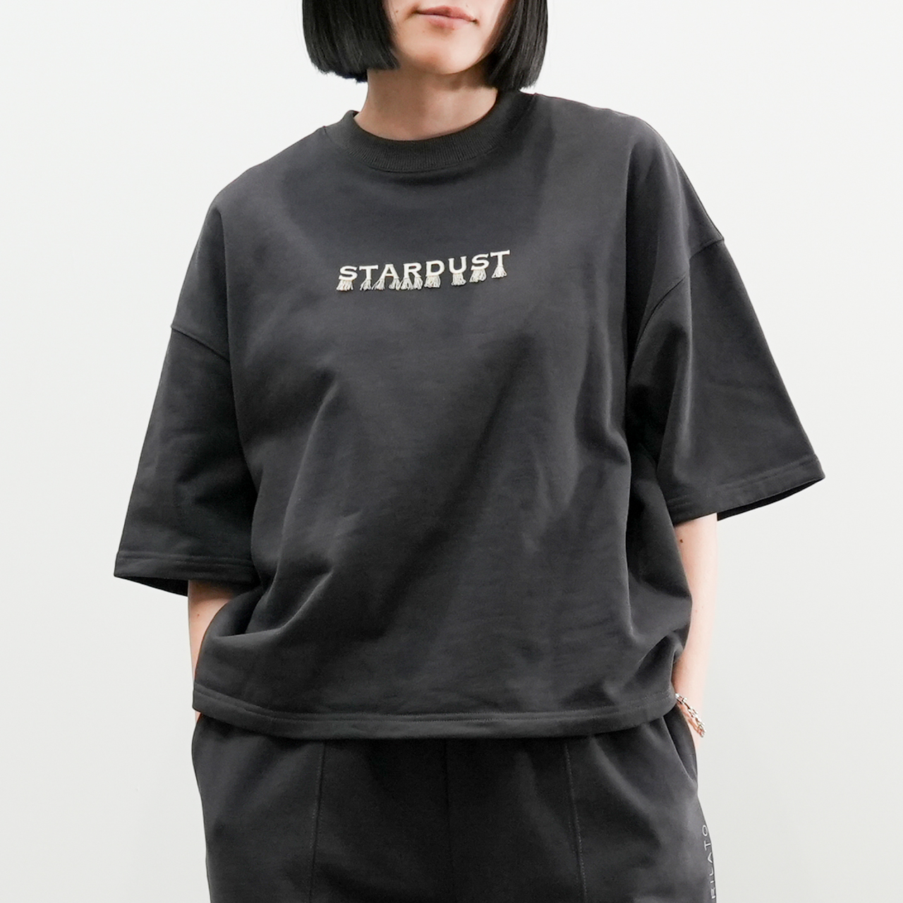 【セットアップ可】フリンジ刺繍ロゴプルオーバー(R25370)