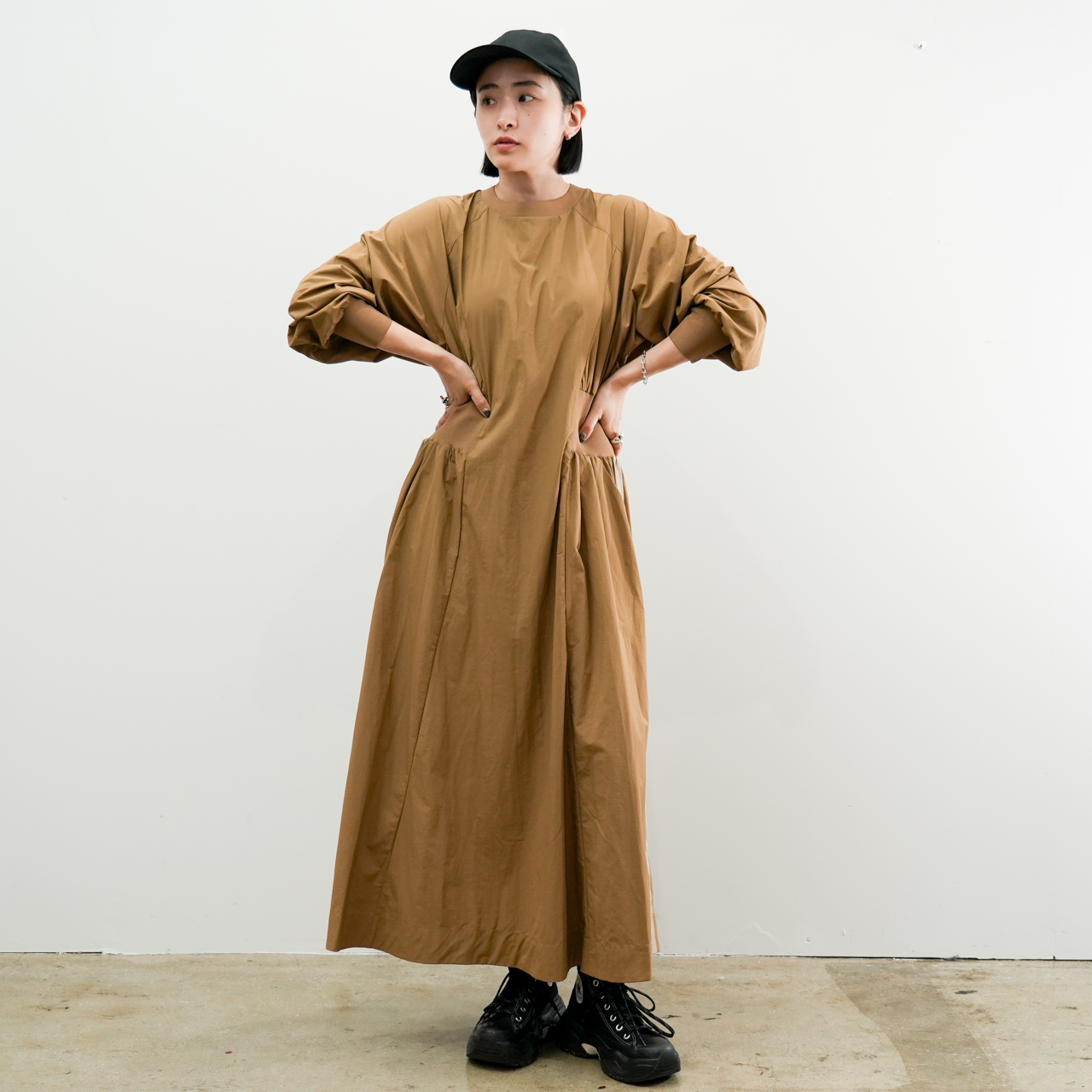 サイドライン刺繍ナイロンワンピース(R25313) - 画像 (6)