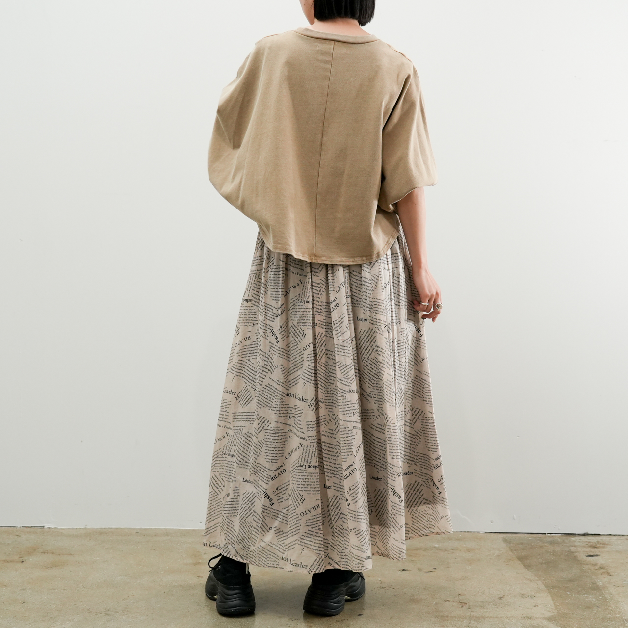 ピグメント加工クロップド丈ドルマンプルオーバー(R25398) - 画像 (13)