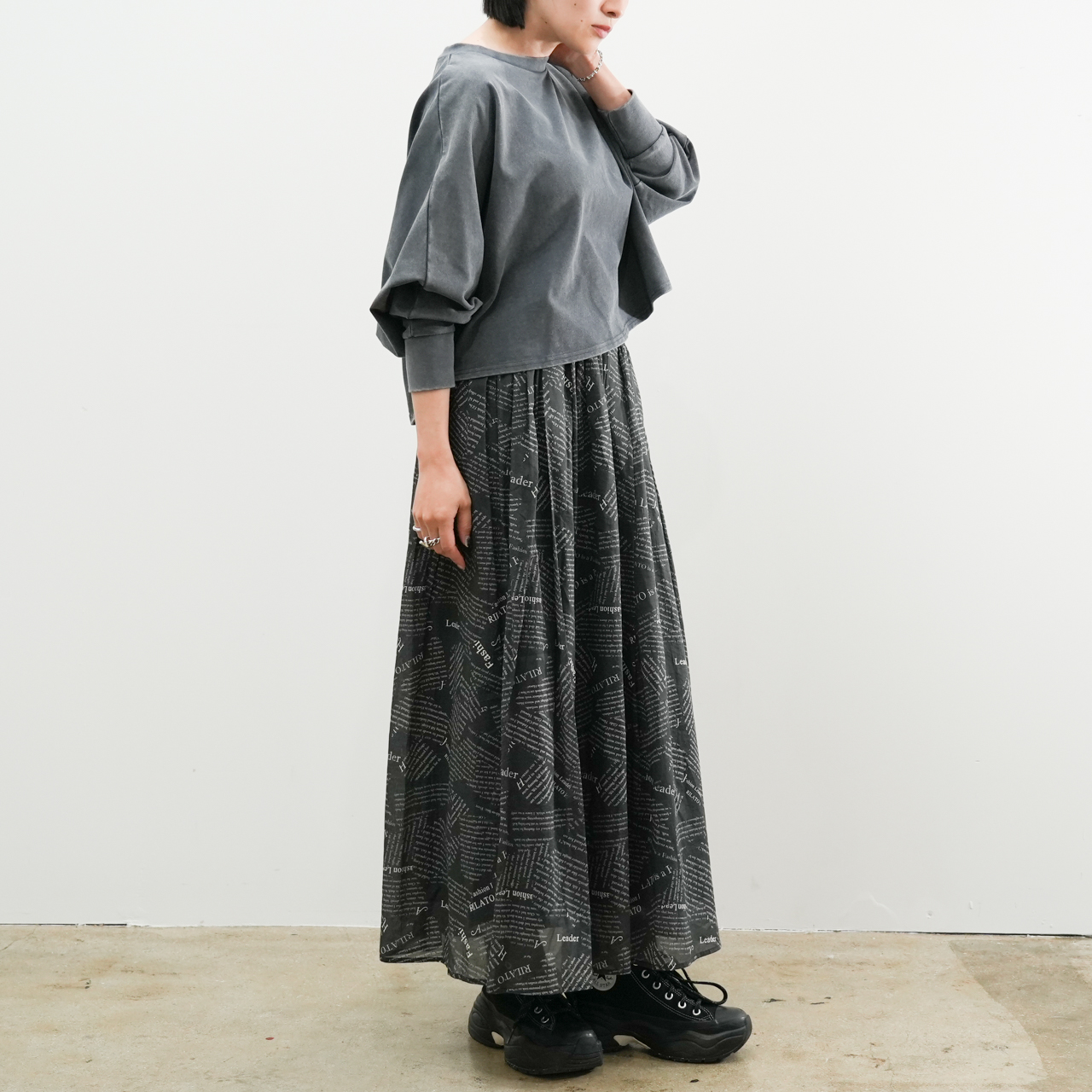 ピグメント加工クロップド丈ドルマンプルオーバー(R25398) - 画像 (9)