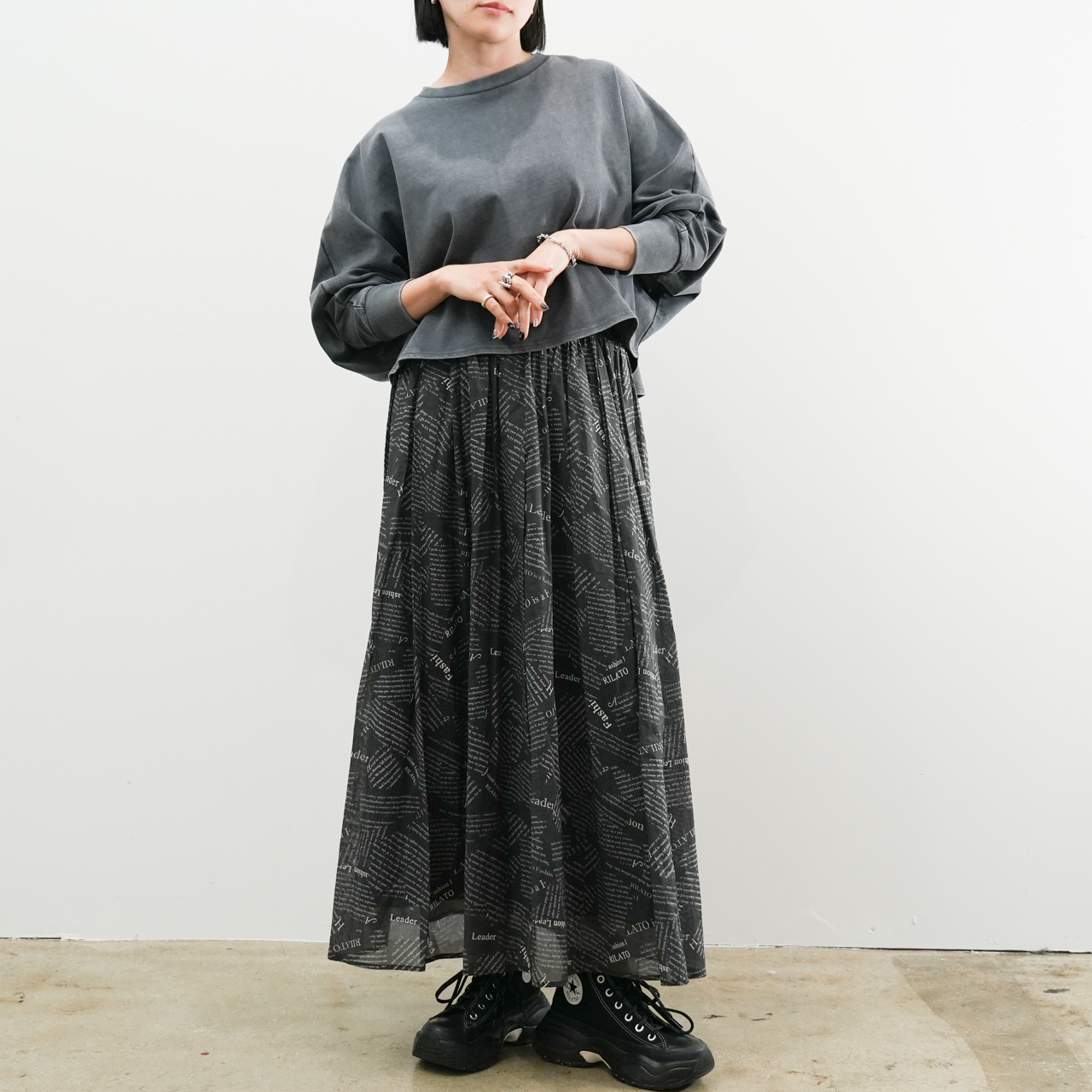 ピグメント加工クロップド丈ドルマンプルオーバー(R25398) - 画像 (8)