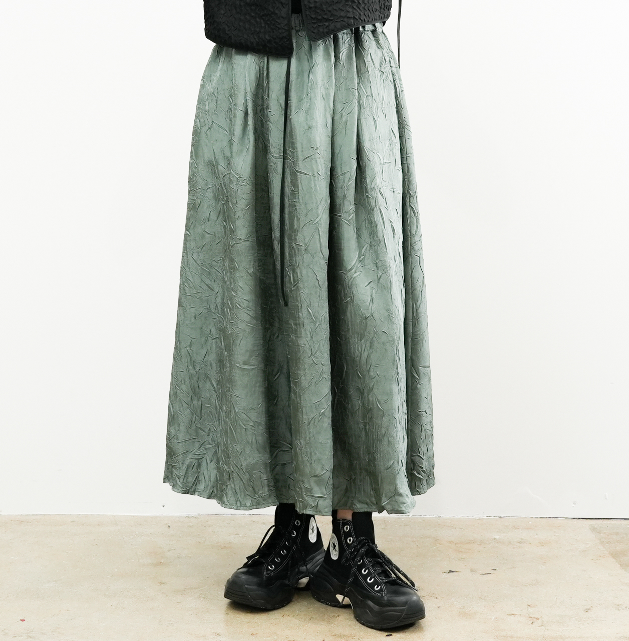 シワ加工タックスカート(R25383)