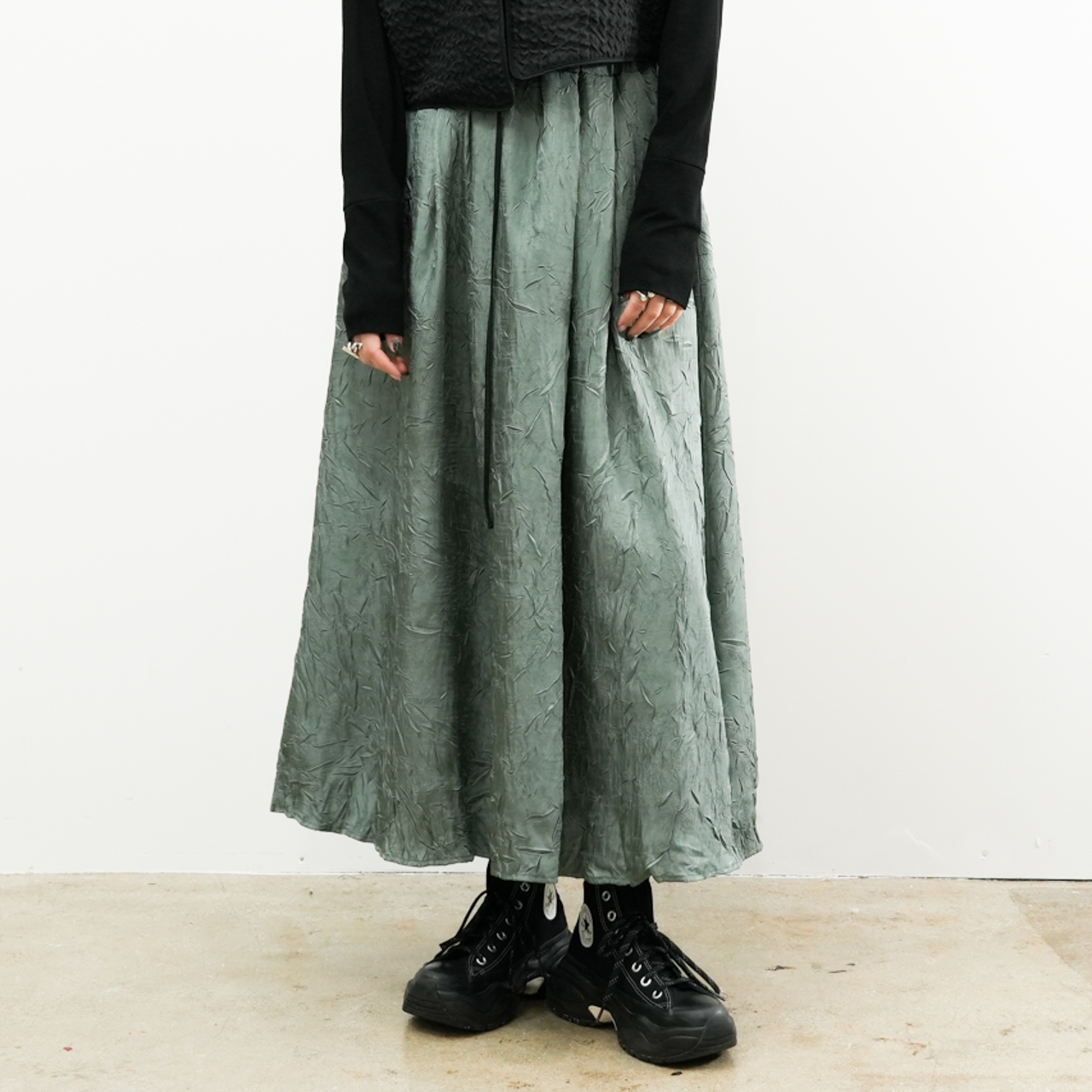 シワ加工タックスカート(R25383) - 画像 (2)