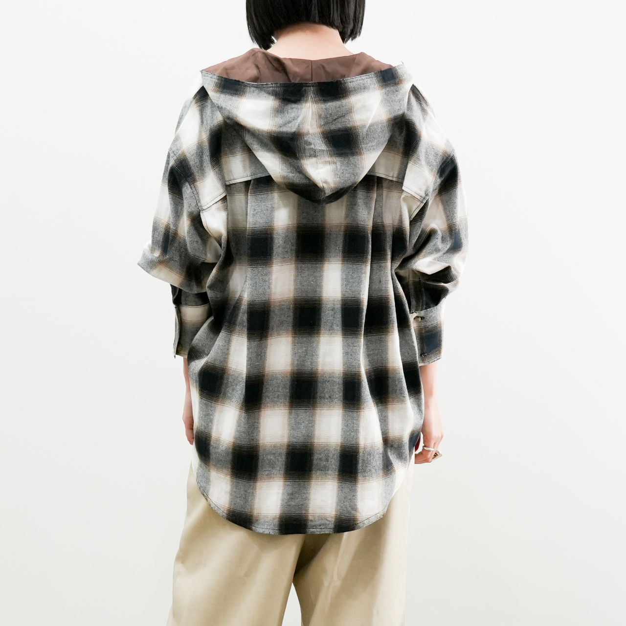 オンブレチェックフードシャツ(R25394) - 画像 (4)